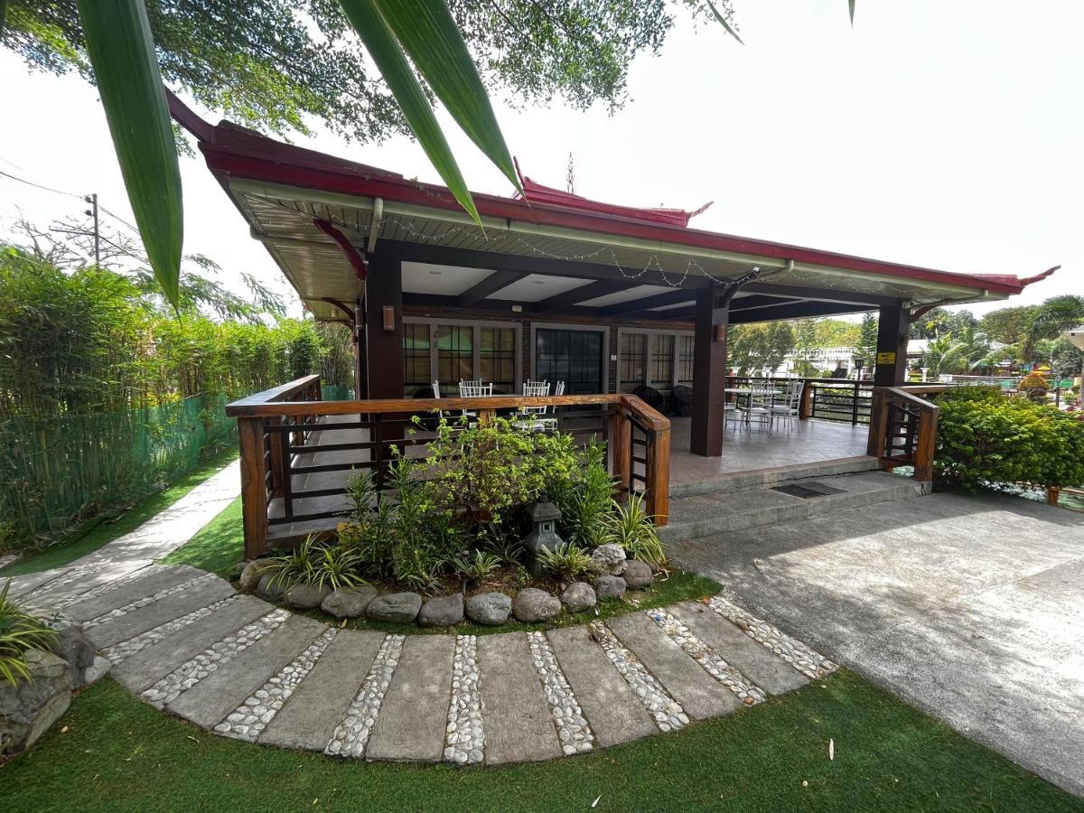 Torres Farm Resort Powered By Cocotel Naic Exterior photo