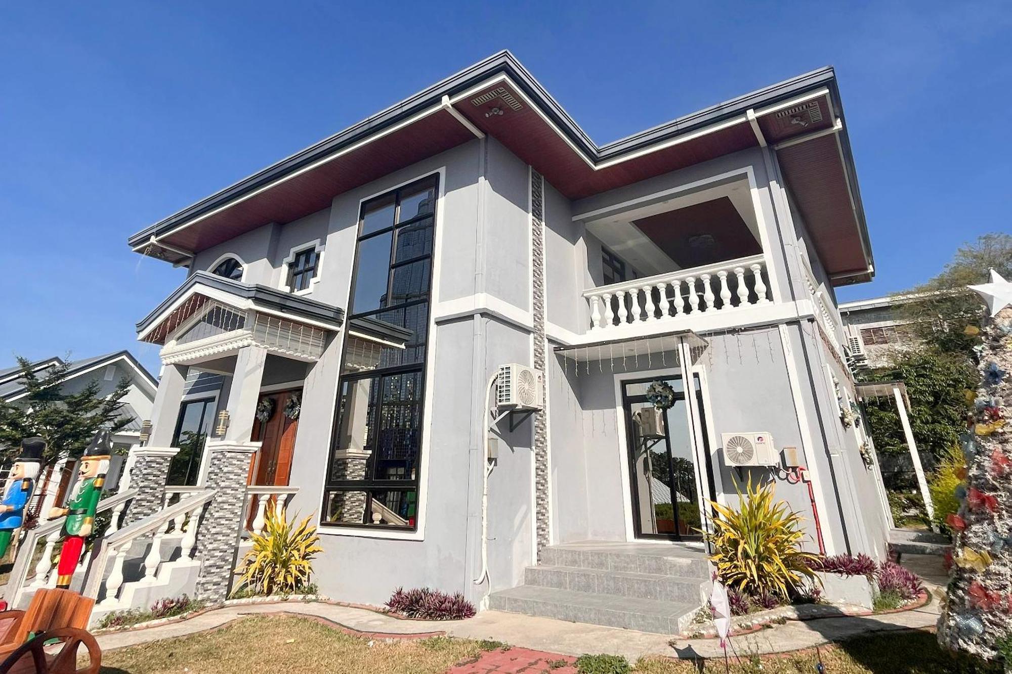 Torres Farm Resort Powered By Cocotel Naic Room photo